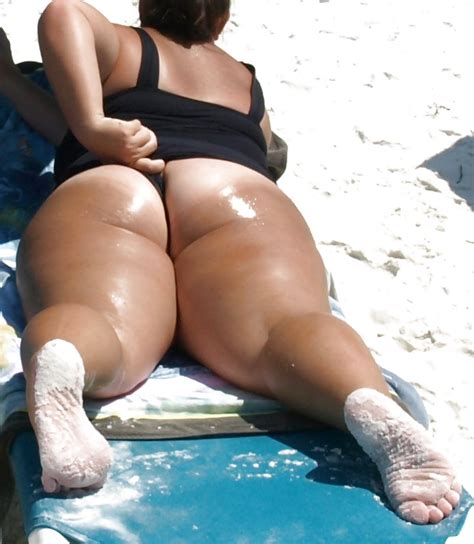 Nude Big Ass Thong Beach