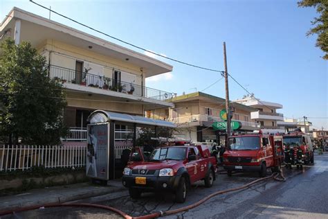 Τι γίνεται με τα σπίτια που είναι κοντά. Φωτιά τώρα σε διαμέρισμα στα Μελίσσια | Pagenews.gr
