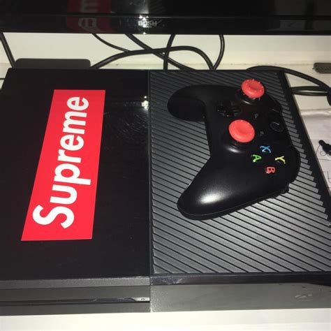 Xbox One W Controller And Supreme Sticker