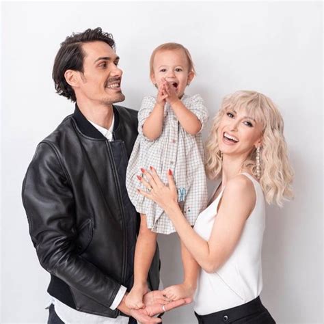 Pagesbusinessesmedia/news companyradio stationradio simpluvideosgeorge burcea despre andreea bălan. Andreea Bălan schimbă nașii de botez pentru cea de-a doua ...