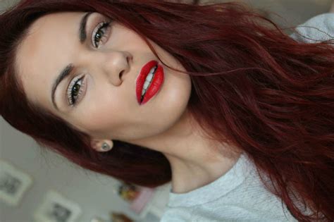 I'm definitely late on the nyx bandwagon and now that nyx is at cvs i can travel 10 minutes for a nyx fix as opposed to the typical 25 minutes i used to have to trek. NYX - matte lipstick - perfect red | Nyx matte lipstick ...