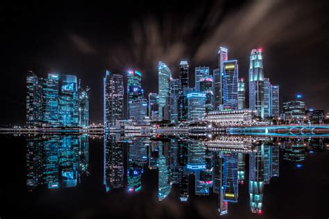 How To Enhance Urban Night Photographs Using Luminosity