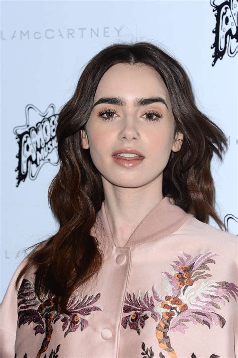 Lily Collins Stella Mccartney Autumn 2016 Presentation 10 Gotceleb