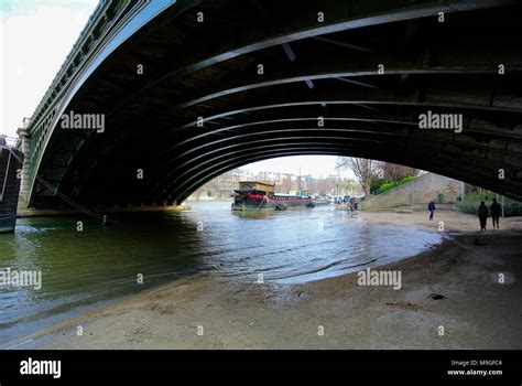 Flood Under Bridge Hi Res Stock Photography And Images Alamy