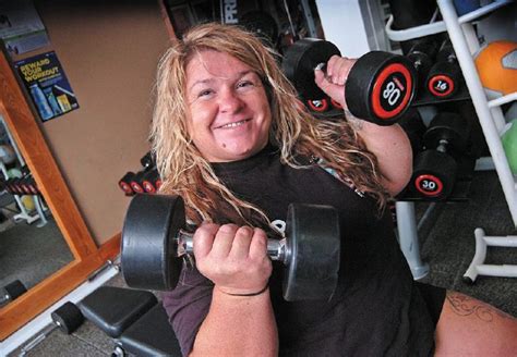 Bromsgrove Powerlifter Kelly Phasey Regains Her British Bench Record The Bromsgrove Standard