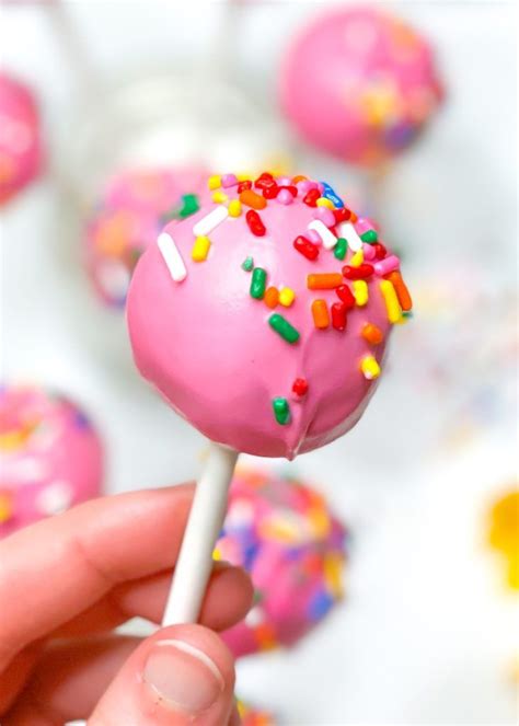 This little treat is a combination of vanilla cake, frosting, and pink candy coating. How to Make Cake Pops without a Cake Pop Mold | Cake pops ...