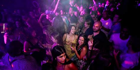 Nightclubs Reopen As England Ditches Most Covid 19 Curbs Amid Delta