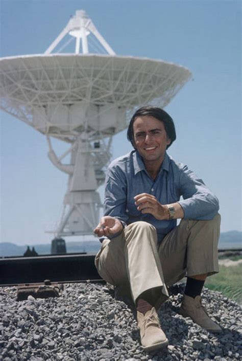 Pin By Aarhart On Articles Carl Sagan Cosmos Carl Sagan Sagan