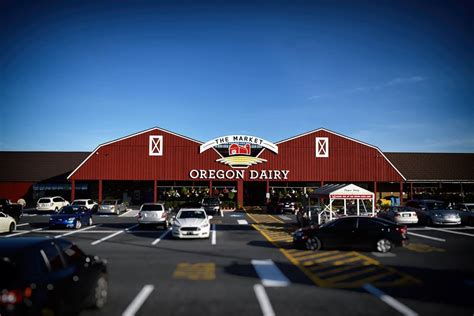 Oregon Dairy The Farm In Pennsylvania That S A Restaurant Supermarket And Ice Cream Shoppe