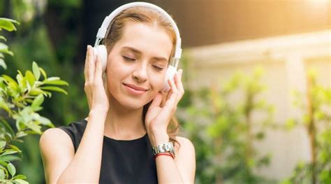 Why Do People Listen To Music 8 Common Reasons For Jamming Out Get