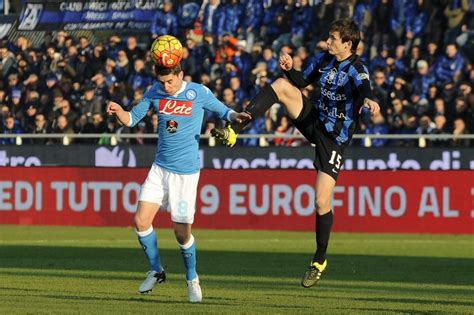 When we win i get the best table and the food for free. Marten de Roon foto - FCUpdate.nl