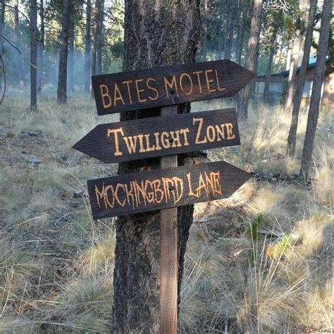Halloween Lawn Ornament Sign Bates Motel Twilight Zone Mockingbird