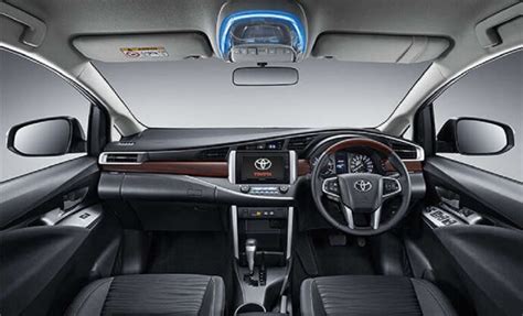Toyota Kijang Innova Venturer Sewa Mobil Pribadi Sembodo Rent A Car