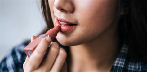 Produk Warna Lipstik Untuk Kulit Sawo Matang Pilihan