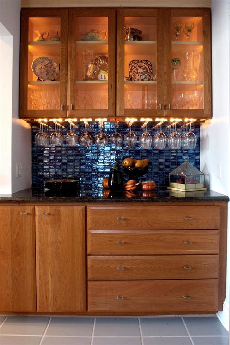 Contemporary Kitchen Cabinet Shows Off Gorgeous Display Hgtv Vrogue