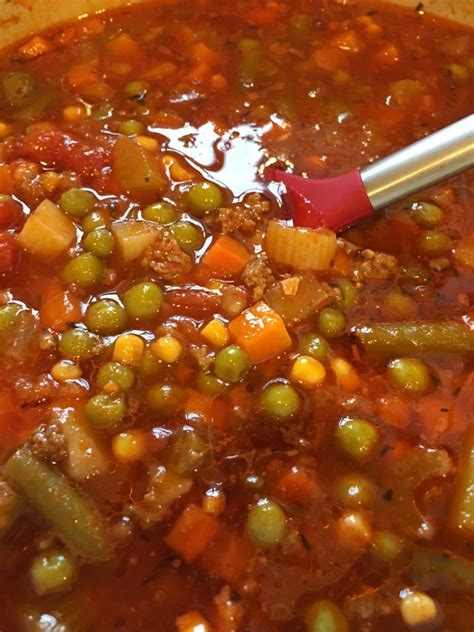 An easy to follow recipe for homemade vegetable beef soup. Homemade Vegetable Beef Soup | Recipe | Beef soup recipes ...