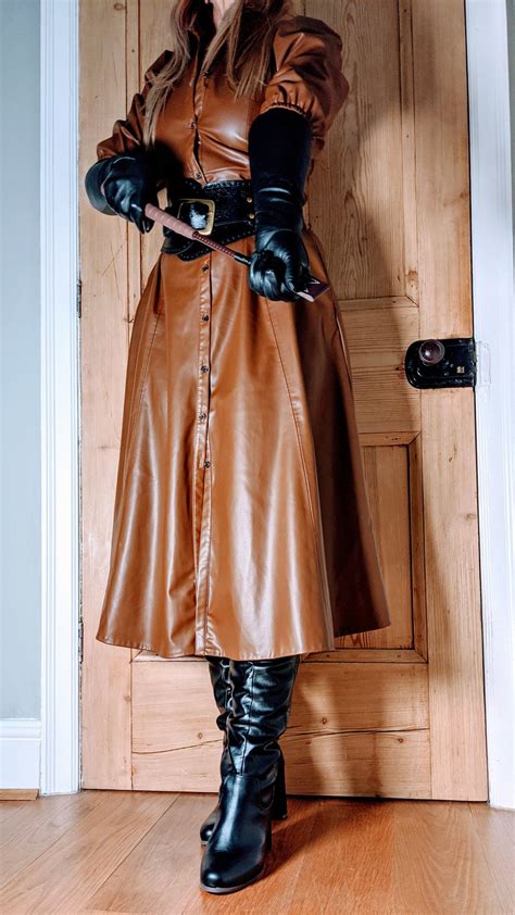 Mistress Claudia True Domme Dommetrue Twitter In 2023 Leather Outfit Leather Dresses