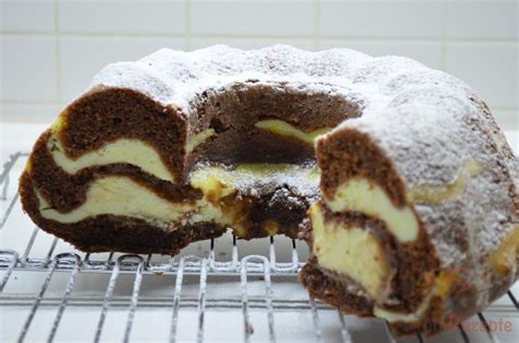 125 g fett schmelzen und abkühlen lassen. schoko quark kuchen