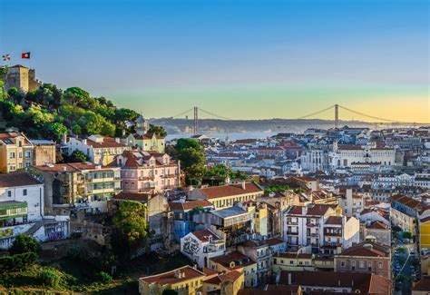 Lisbon Wallpapers Top Free Lisbon Backgrounds Wallpaperaccess