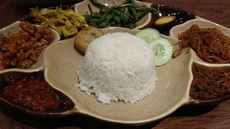 Remboelan Kelapa Gading Jakarta Menu Prices And Restaurant Reviews