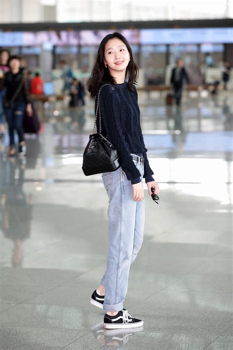Discussion in 'star style' started by carolisque, may 13, 2020. "This smile is brilliant." Kim Go-eun, capturing the ...