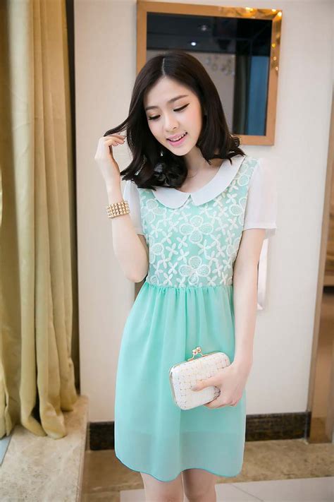 Usahakan untuk tidak memilih dress brokat yang memilliki banyak payet sehingga tubuh anda tidak terkesan penuh. MINI DRESS KOREA SIFON BUNGA | Model Terbaru | Jual Murah ...