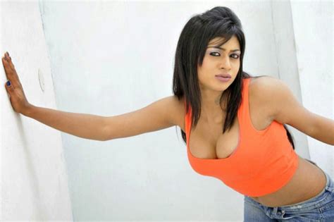 Priyanka Hot Thighs2 Moving To Canada I Canada News I Indo Canadian News