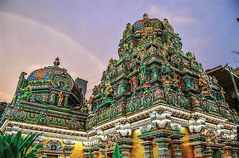ที่มาของชื่อ พระมหาเทวีเจ้าแห่งเมืองทิพย์ การที่เธอได้ชื่อ พระมหาเทวีเจ้าแห่งเมืองทิพย์ นั้นมาจากละครที่เธอชื่นชอบ. นวราตรี-บูชาเทพสตรี ณ วัดพระศรีมหาอุมาเทวี ในสังคมไทย ศาสนาพราหมณ์-ฮินดู