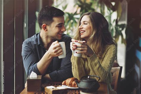 Couple In Love Drinking Coffee In Coffee Shop Stock Foto Adobe Stock