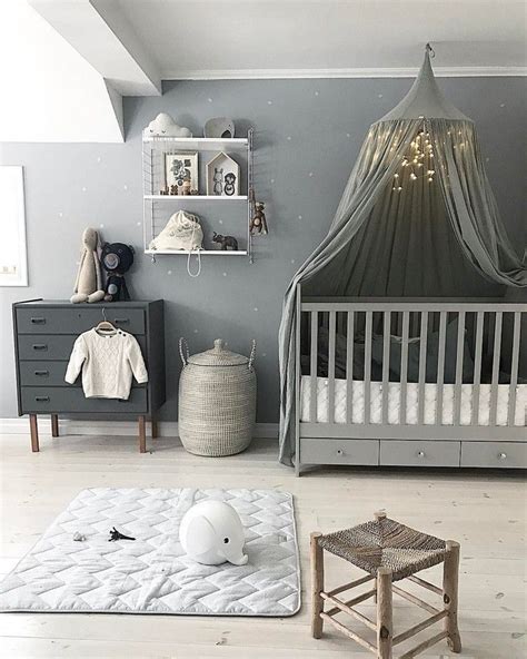 Babyzimmer einrichten gehört mit zu den schönsten dingen während einer schwangerschaft. stylisches babyzimmer grau weiß babybett baldachin | Baby ...