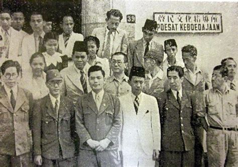 Disini ibu guru akan membahas tentang pelajaran sejarah yaitu tentang perang melawan penjajahan kolonial hindia belanda. Sejarah : Rangkuman Sejarah Penjajahan Jepang dan ...