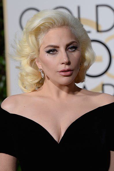 Photos And Videos Gaga Attends And Wins At The 2016 Golden Globe