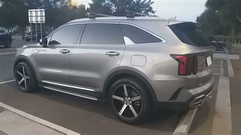 Kia Sorento 2021 Mq4 On 20 Inch Aftermarket Wheels And Side Steps