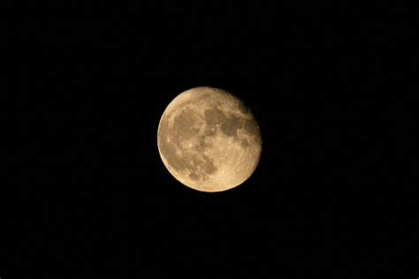 La Luna The Moon In Aarhus Denmark Tonight April 12 Flickr