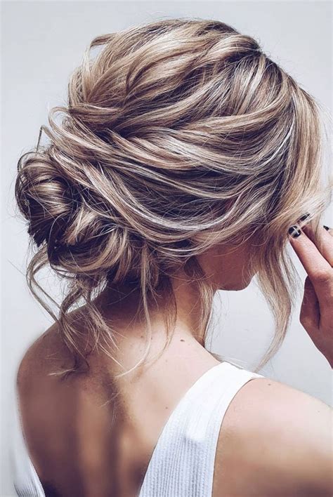 32 Classy Pretty And Modern Messy Hair Looks Beautiful Messy Textured Updo