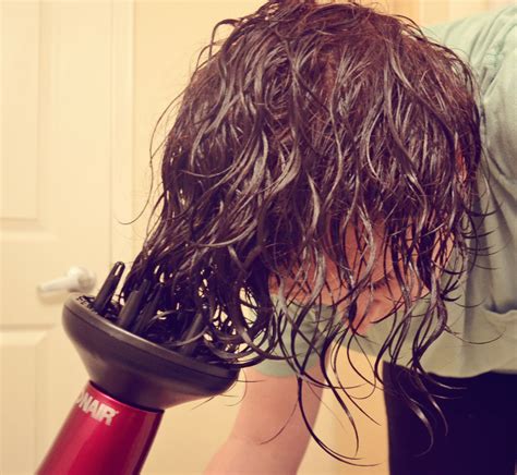 How To Use A Diffuser To Get Curly Hair