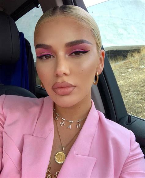 Dafine Neziri On Instagram “makeupbydafinè Loredana” Dainty Jewelry