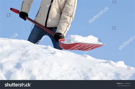 14611 Driveway Snow Images Stock Photos And Vectors Shutterstock
