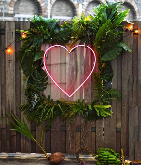 50 Green Tropical Leaves Wedding Ideas Page 7 Hi Miss Puff