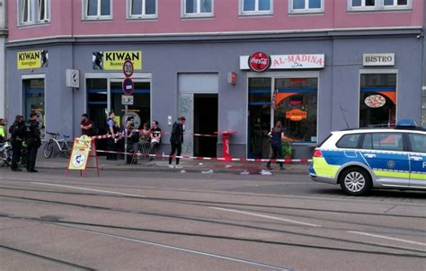 In dem falle berlin, mai 2006 unterliegt man zusätzlich die verpflichtung, dem jugendlichen entwicklungschancen einzuräumen. Pin auf Merkel muss weg