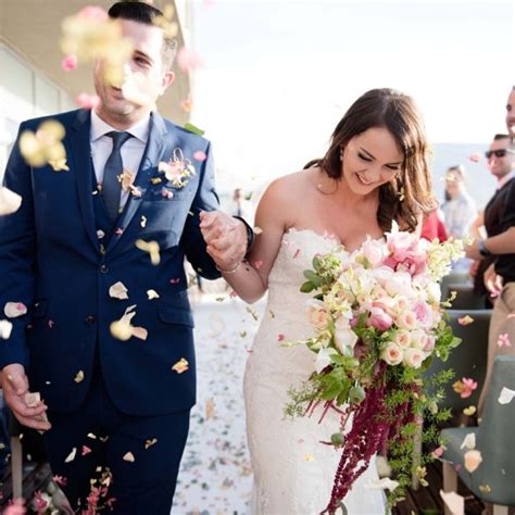 Should I Stay With My Partner The Night Before The Wedding? | Articles