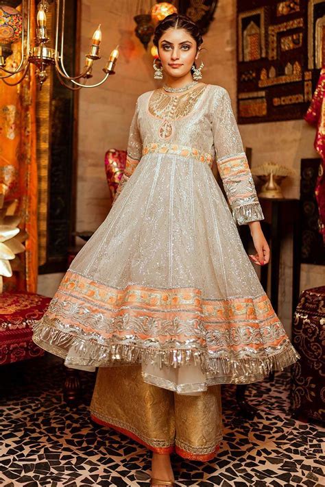 Latest Party Wear Maxi Dresses & Frocks Collection 2021-2022