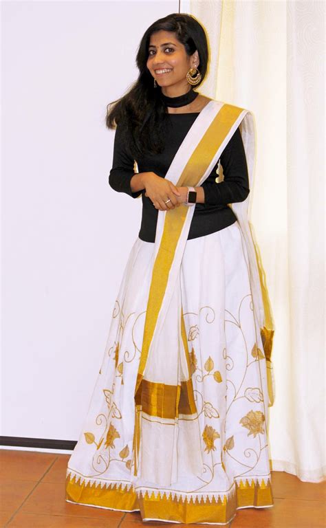 Pin By Neena Justine On Kerala Attire Fashion Saree Attire