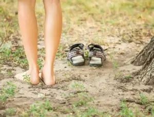 Benefits Of Walking Barefoot KnowsWhy Com