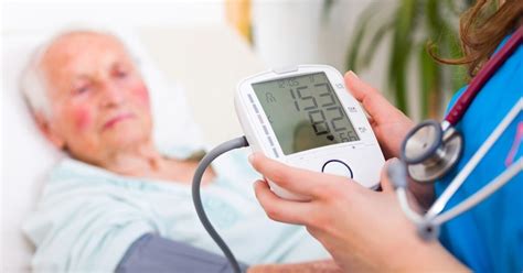 High blood pressure in early middle age can damage your brain ...