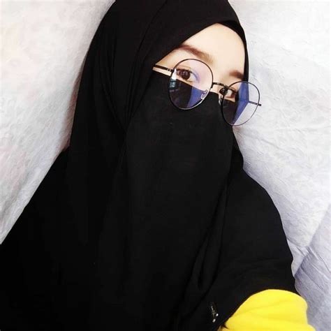 Pin By 𝙼𝙴𝙷𝚁𝙰𝙹🖤🔥 On Islamic Gril Model Pakaian Hijab Wanita Kuat Wanita