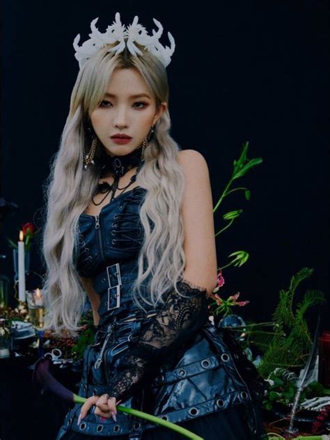 Gi Dle Last Dance Soyeon Wallpaper In 2021 Kpop Girls G I Dle