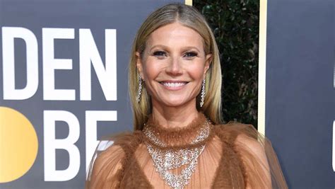 Golden Globes Gwyneth Paltrow S Jaw Dropping Naked Dress Hollywood Reporter