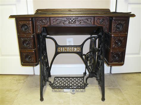 Great savings & free delivery / collection on many items. ANTIQUE SINGER SEWING MACHINE For Sale | Antiques.com ...