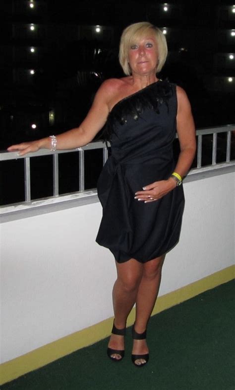 Lizhae234e8 54 From Sheffield Is A Mature Woman Looking
